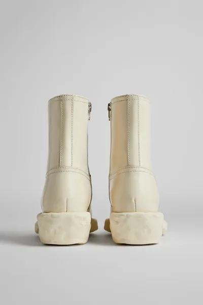 Venga White Ankle Boots for Women - Autumn / Winter collection - Image 2